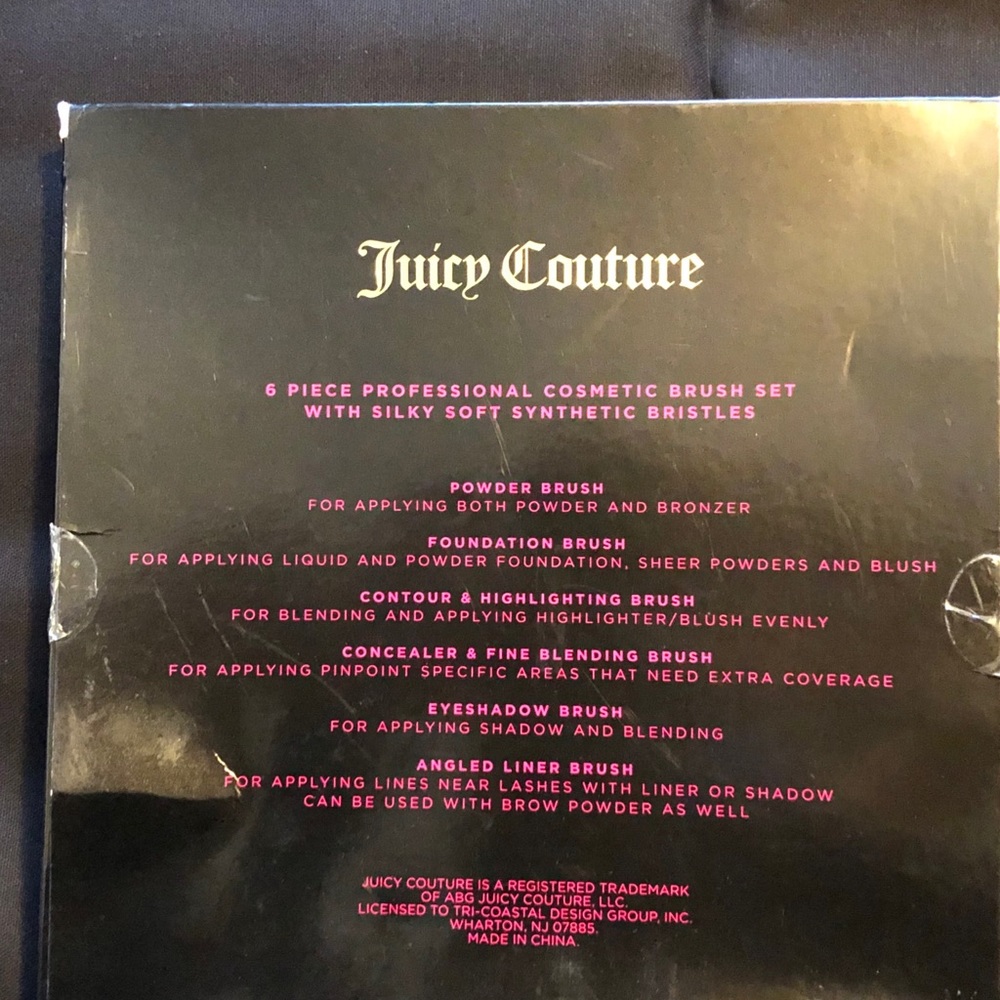 Juicy Couture 6 Pc Professional Cosmetic Brush Set - Picture 2 of 2